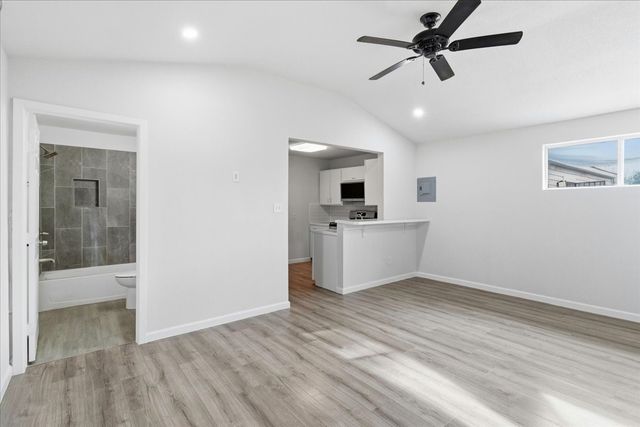 404 S Murray Street, Mckinney, TX 75069