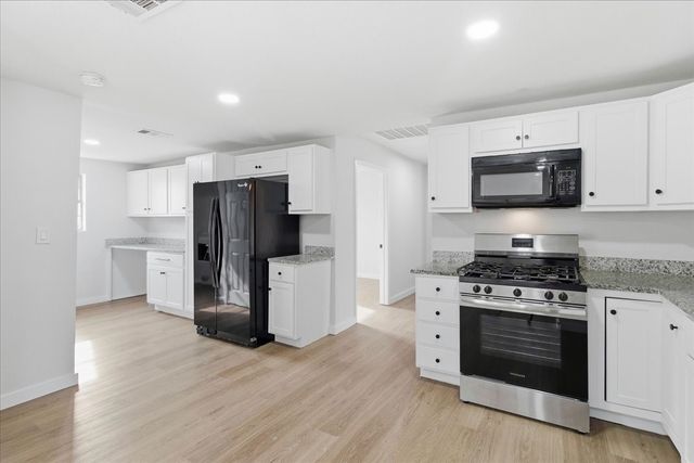 404 S Murray Street, Mckinney, TX 75069