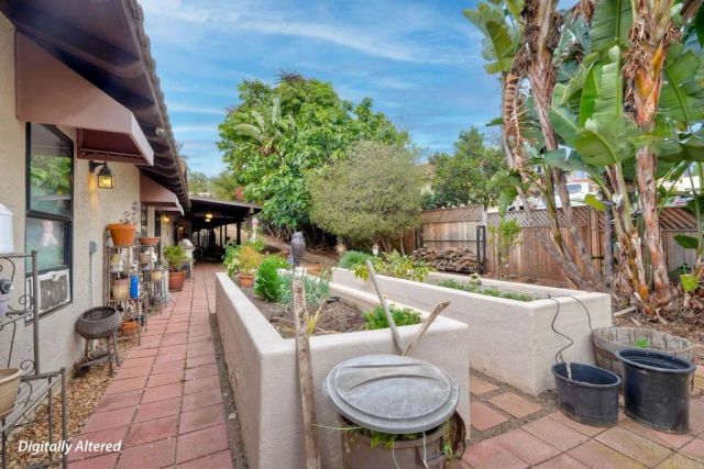 1817 Queens Way, Vista, CA 92084