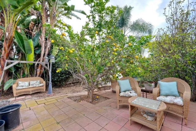 1817 Queens Way, Vista, CA 92084