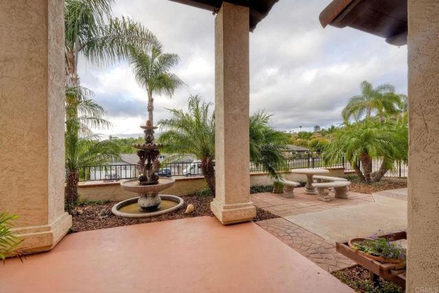 1817 Queens Way, Vista, CA 92084