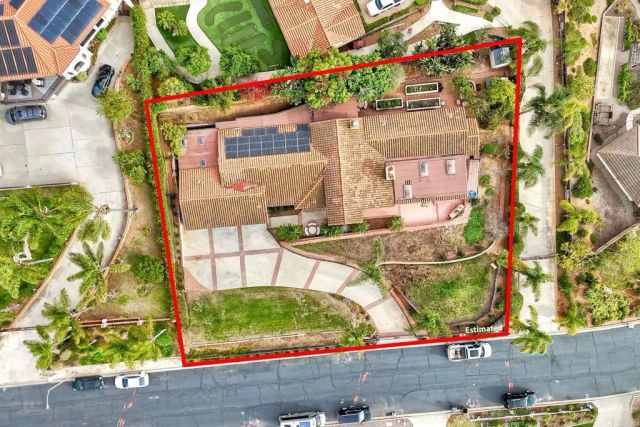 1817 Queens Way, Vista, CA 92084