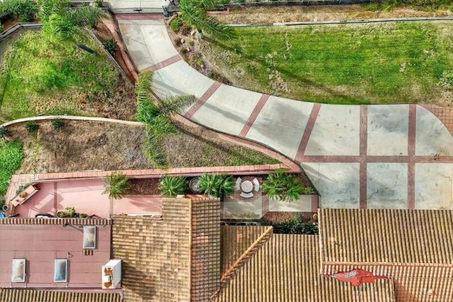 1817 Queens Way, Vista, CA 92084