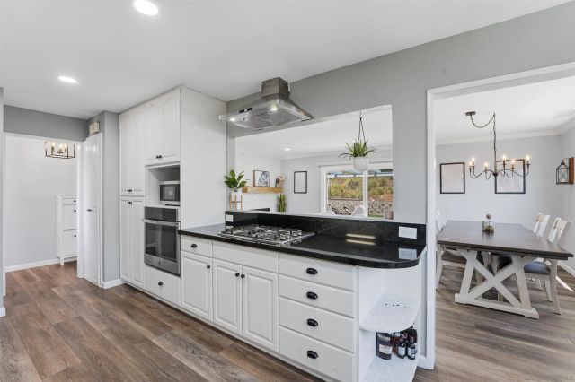 8182 Beaver Lake Dr, San Diego, CA 92119