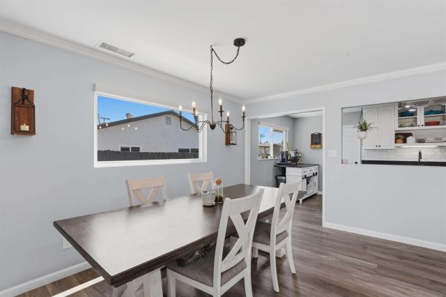 8182 Beaver Lake Dr, San Diego, CA 92119