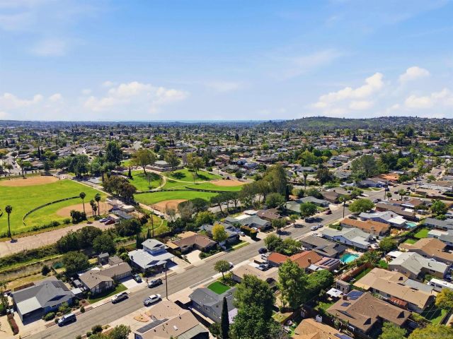 8182 Beaver Lake Dr, San Diego, CA 92119