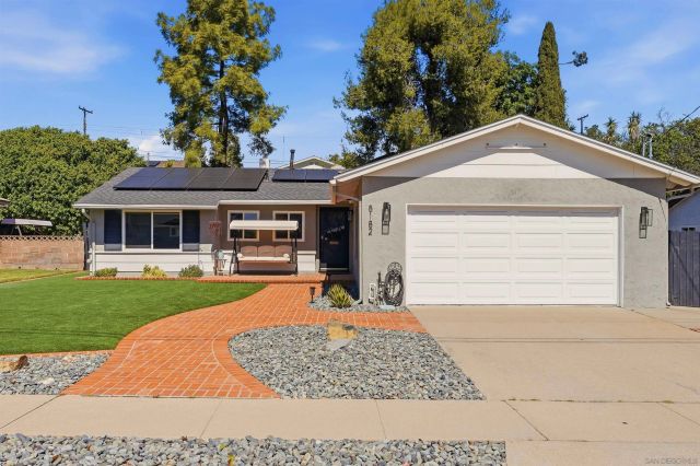 8182 Beaver Lake Dr, San Diego, CA 92119