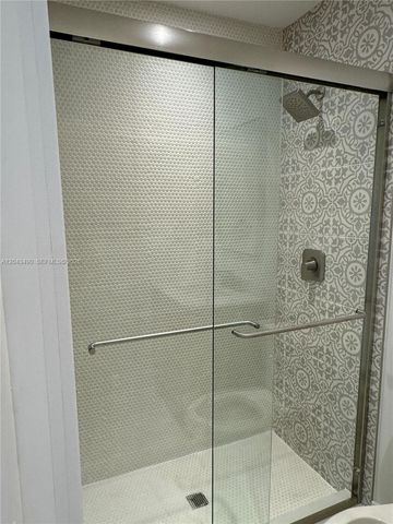 951 E 32nd Street, Hialeah, FL 33013