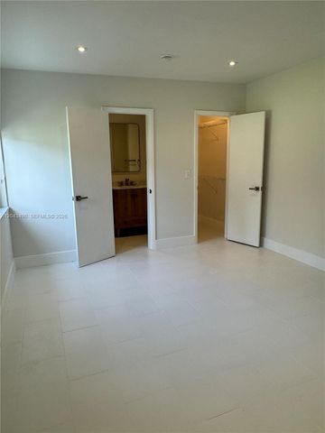 951 E 32nd Street, Hialeah, FL 33013
