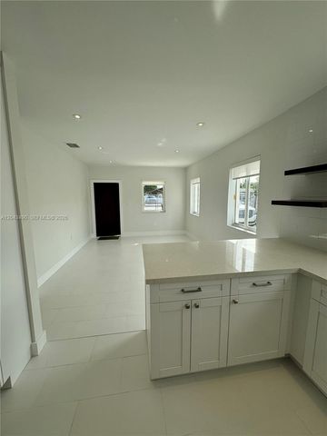 951 E 32nd Street, Hialeah, FL 33013