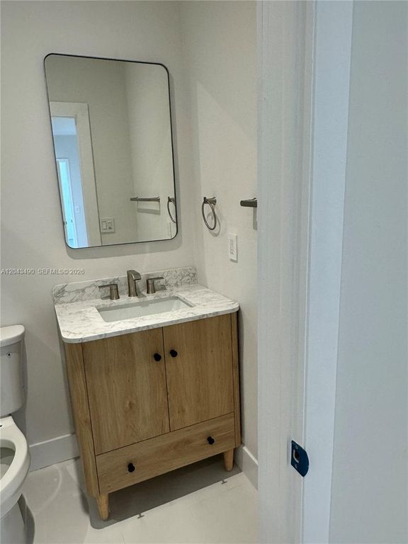 951 E 32nd Street, Hialeah, FL 33013