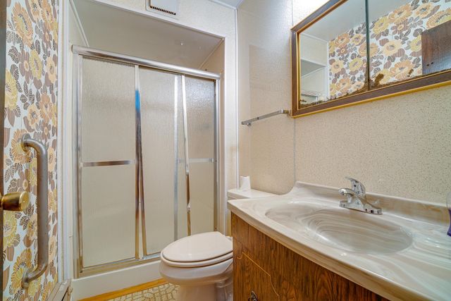 1074 GARRY TERRACE, Secaucus, NJ 07094