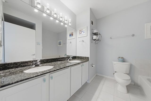 600 N Dearborn Street 1512, Chicago, IL 60654