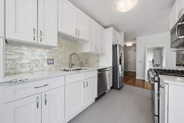 600 N Dearborn Street 1512, Chicago, IL 60654