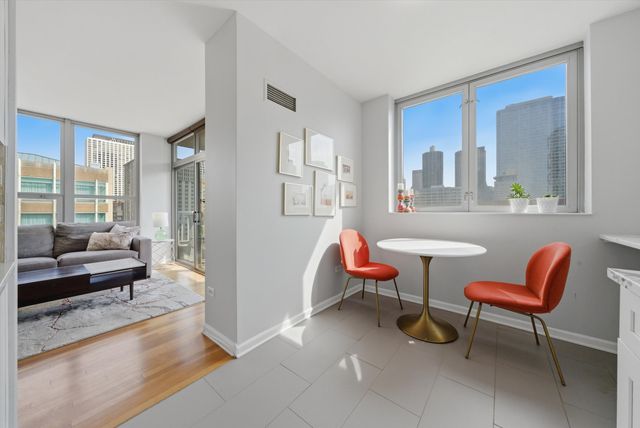 600 N Dearborn Street 1512, Chicago, IL 60654