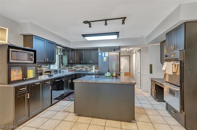 29399 Orangewood Drive, Orange, OH 44122