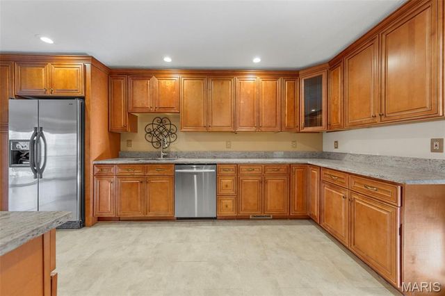 13112 Royal Pines Drive, St Louis, MO 63146