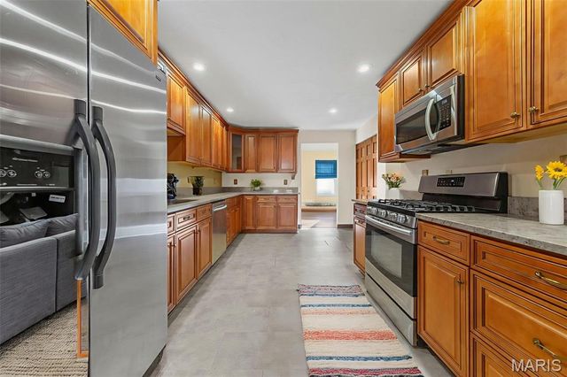 13112 Royal Pines Drive, St Louis, MO 63146