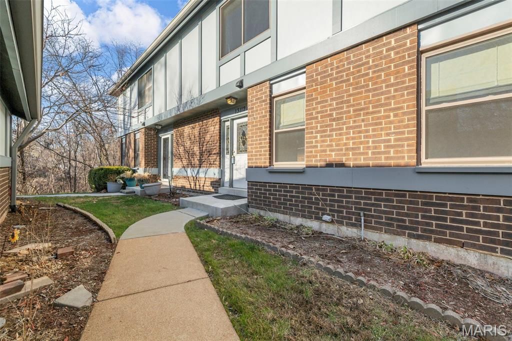 13112 Royal Pines Drive, St Louis, MO 63146