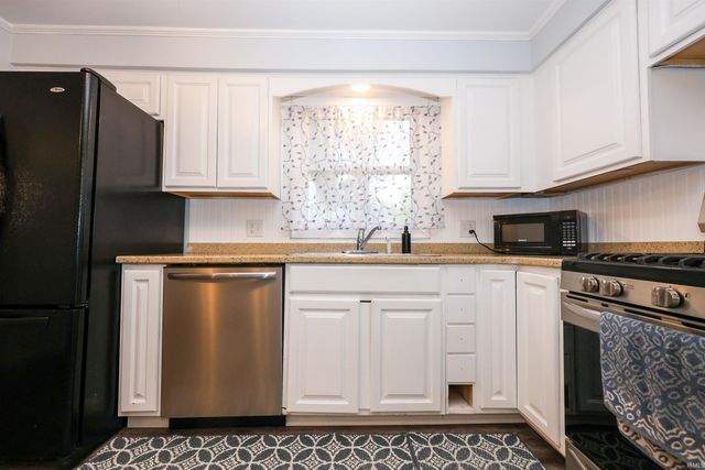 7007 Forestwood Drive, Fort Wayne, IN 46815