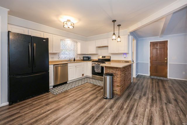 7007 Forestwood Drive, Fort Wayne, IN 46815