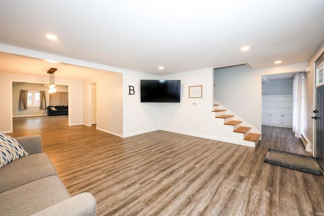 7007 Forestwood Drive, Fort Wayne, IN 46815