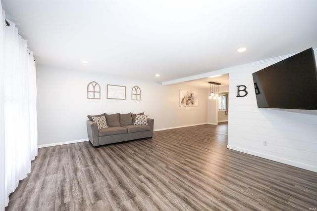 7007 Forestwood Drive, Fort Wayne, IN 46815