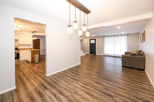 7007 Forestwood Drive, Fort Wayne, IN 46815