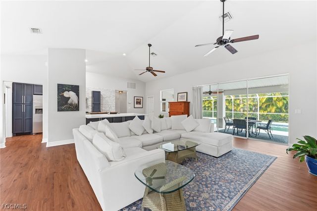 1377 Coconut DR, Fort Myers, FL 33901