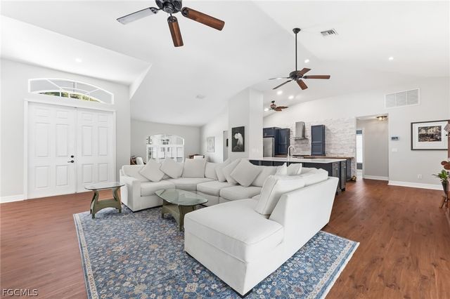 1377 Coconut DR, Fort Myers, FL 33901