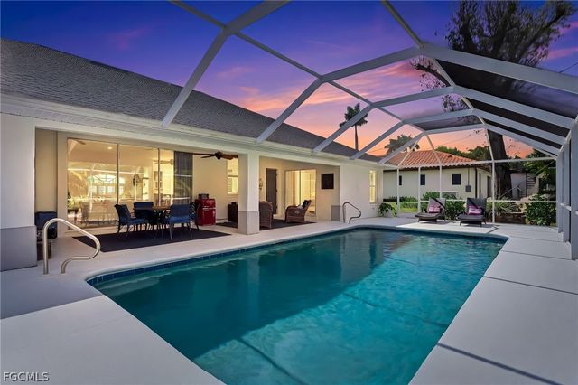 1377 Coconut DR, Fort Myers, FL 33901