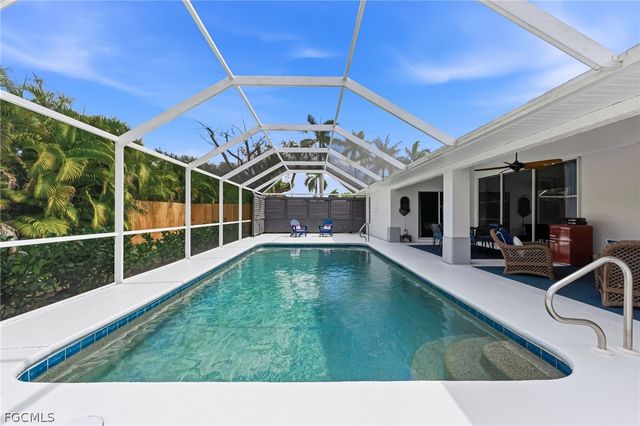 1377 Coconut DR, Fort Myers, FL 33901