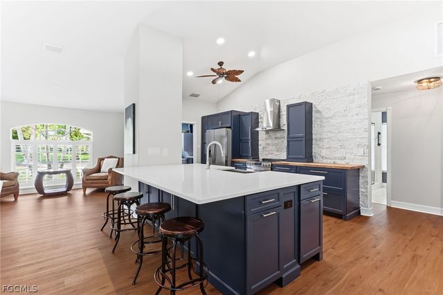 1377 Coconut DR, Fort Myers, FL 33901