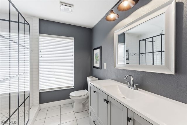 1377 Coconut DR, Fort Myers, FL 33901