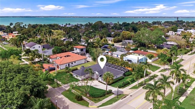 1377 Coconut DR, Fort Myers, FL 33901