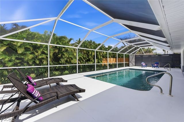 1377 Coconut DR, Fort Myers, FL 33901