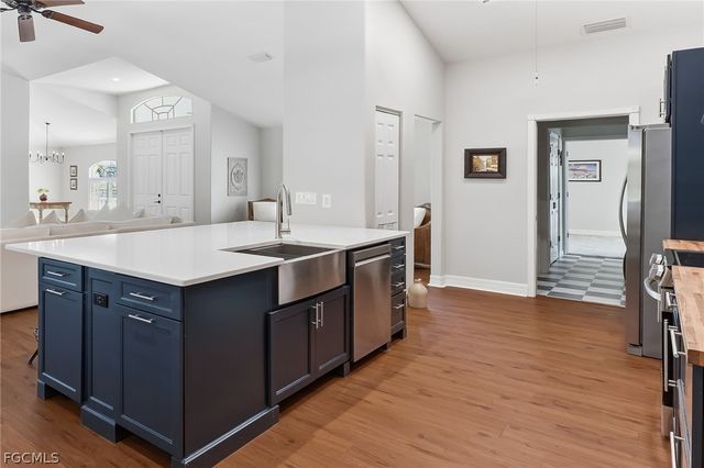 1377 Coconut DR, Fort Myers, FL 33901