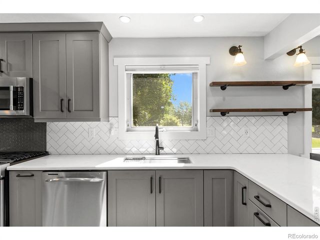 2424 52nd Ave Ct, Greeley, CO 80634