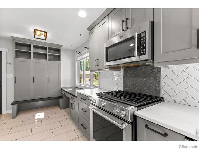 2424 52nd Ave Ct, Greeley, CO 80634