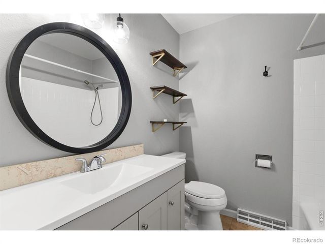 2424 52nd Ave Ct, Greeley, CO 80634