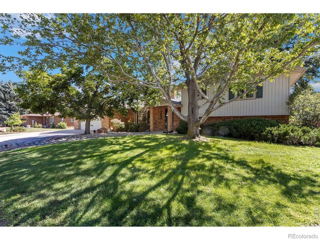 2424 52nd Ave Ct, Greeley, CO 80634