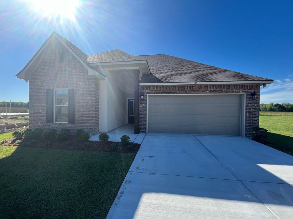 163 Spring Grove Loop, Thibodaux, LA 70301