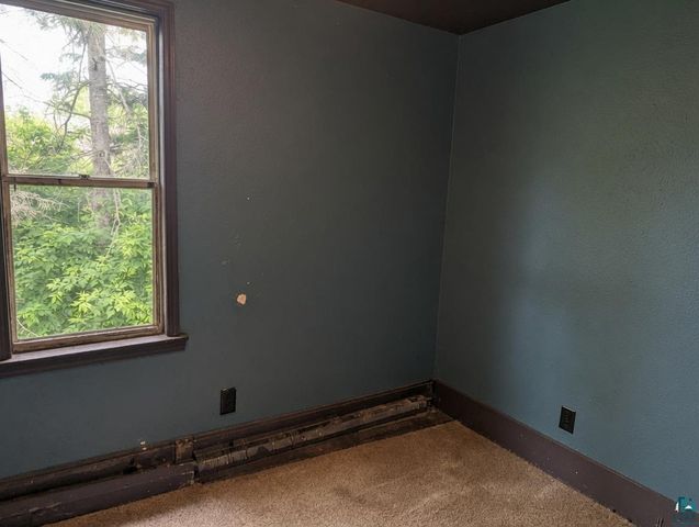 619 Weeks Ave, Superior, WI 54880