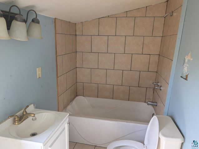 619 Weeks Ave, Superior, WI 54880