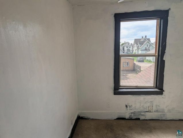 619 Weeks Ave, Superior, WI 54880