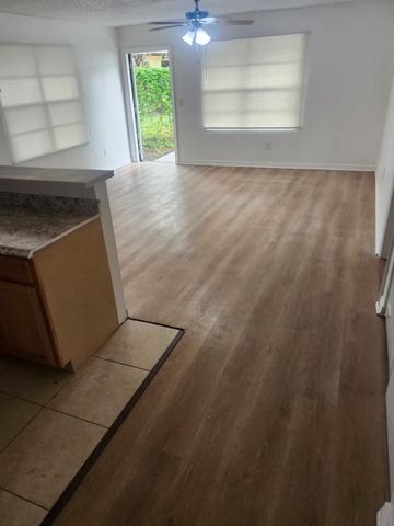 1669 W 27th Street B, Riviera Beach, FL 33404