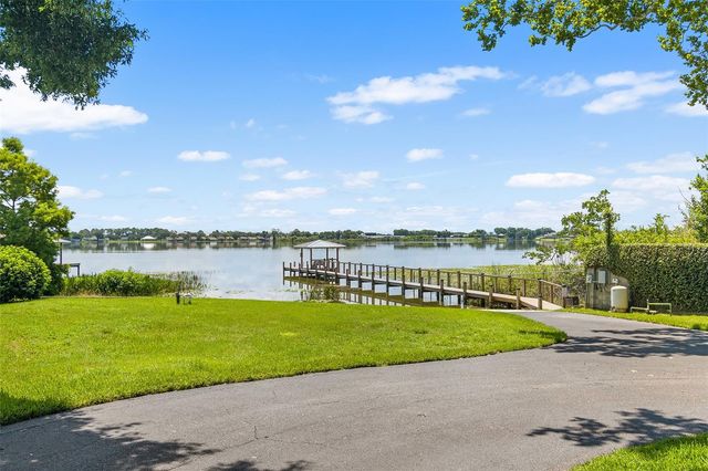 220 HARTRIDGE HILLS DR, Winter Haven, FL 33881