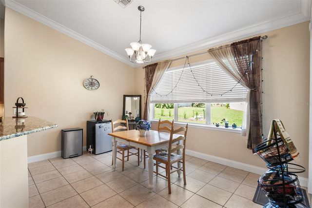 220 HARTRIDGE HILLS DR, Winter Haven, FL 33881