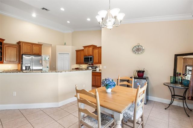 220 HARTRIDGE HILLS DR, Winter Haven, FL 33881