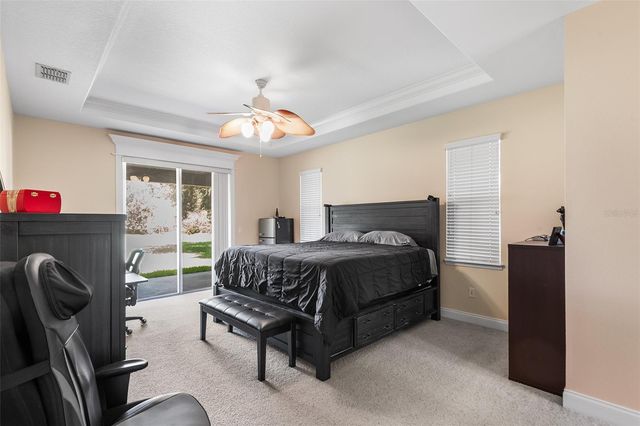 220 HARTRIDGE HILLS DR, Winter Haven, FL 33881